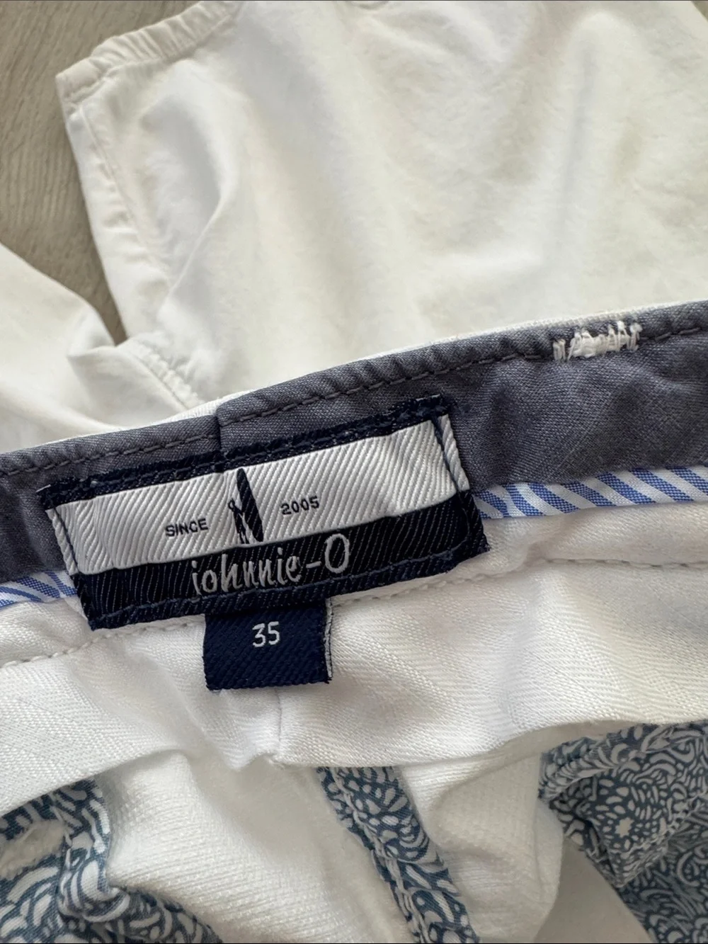 Johnnie O Nassau Cotton Blend Shorts Men’s 35 Inseam 7” White Preppy Beach